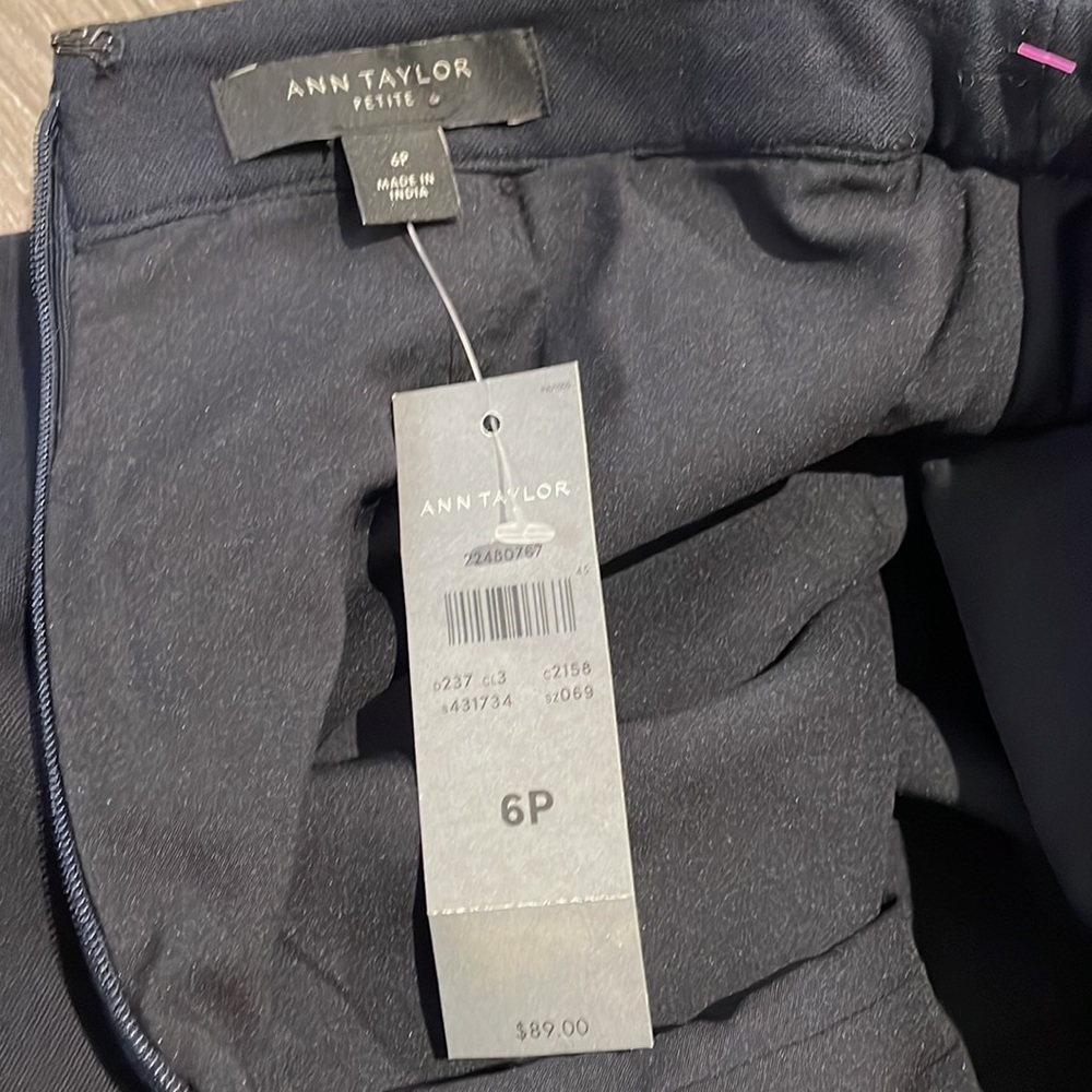 NWT Ann Taylor Navy Skirt Ruffles Size 6P - Picture 3 of 7
